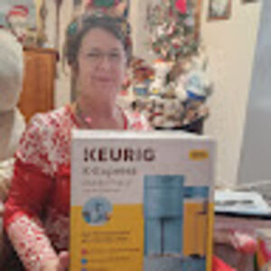 Meet your Posher, Debbie